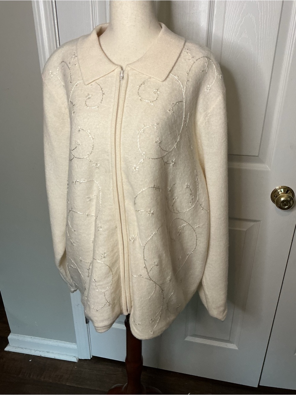 dressbarn Cream Zip-Front Sweater Cardigan with Embroidered Swirl Detail